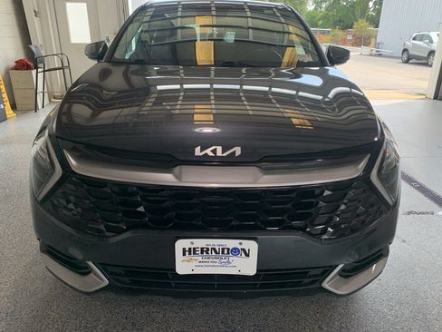 Used 2023 Kia Sportage EX FWD image 2