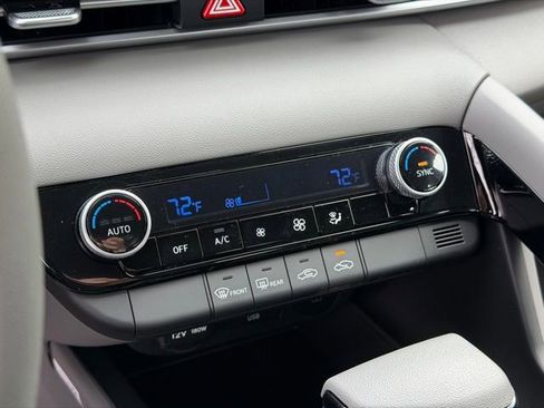 New 2026 Hyundai Elantra Hybrid FWD image 22