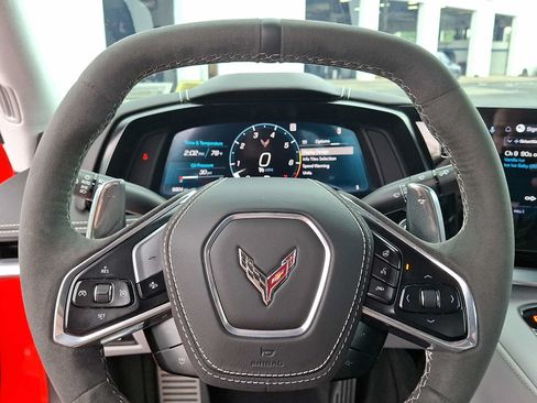 Used 2024 Chevrolet Corvette Stingray Premium Conv w/ Z51 Performance Package RWD image 18
