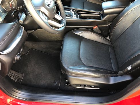 Used 2023 Jeep Compass Limited image 10