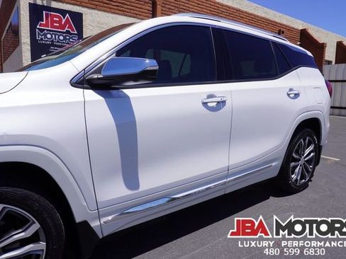 Used 2020 GMC Terrain Denali w/ Denali Premium Package FWD image 19