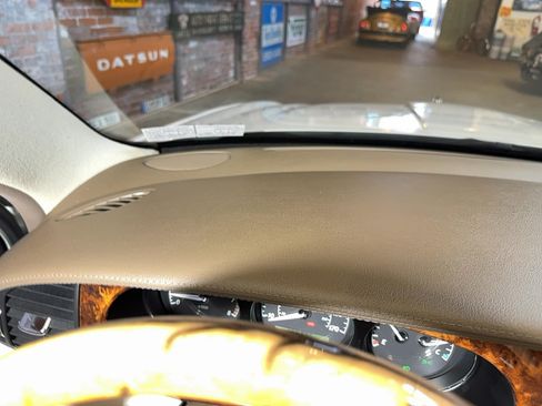 Used 2007 Jaguar XJ8 L RWD image 36
