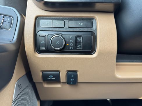 Used 2024 Ford F350 Lariat w/ Chrome Package image 20