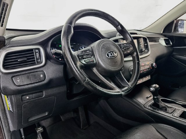 Used 2017 Kia Sorento FWD w/ LX Convenience Package image 20