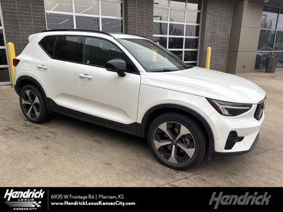 Used 2025 Volvo XC40 B5 Plus