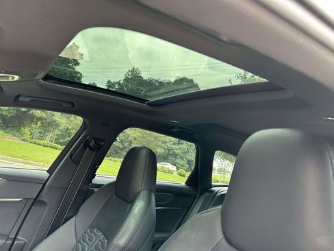 Used 2022 Audi RS 6 w/ Executive Package AWD/4WD image 19