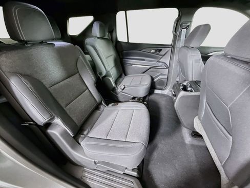 New 2026 Chevrolet Traverse LT w/ Midnight/Sport Edition FWD image 27