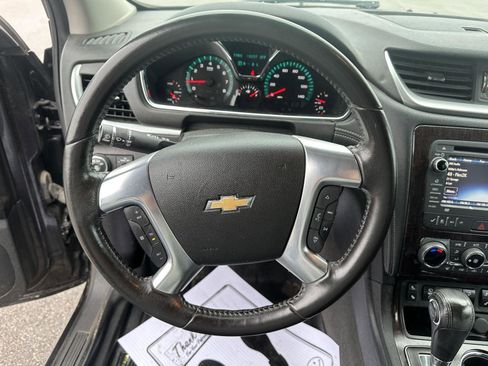 Used 2016 Chevrolet Traverse LT image 23