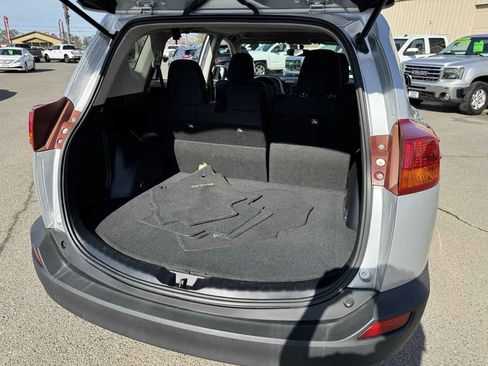 Used 2013 Toyota RAV4 XLE image 19