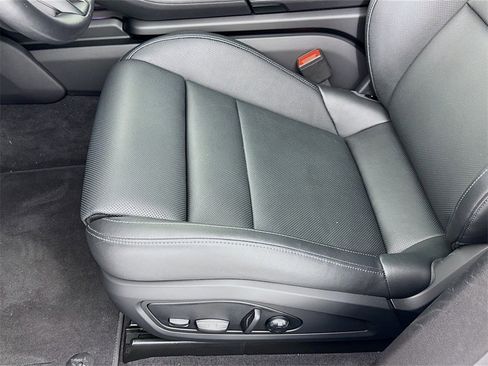 Certified 2024 Porsche Taycan image 13