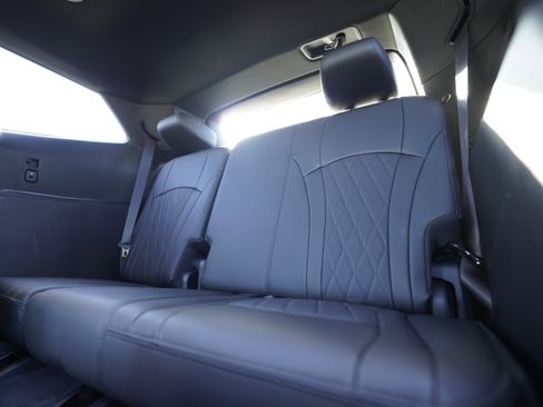 Used 2024 Buick Enclave Avenir w/ Avenir Technology Package image 11