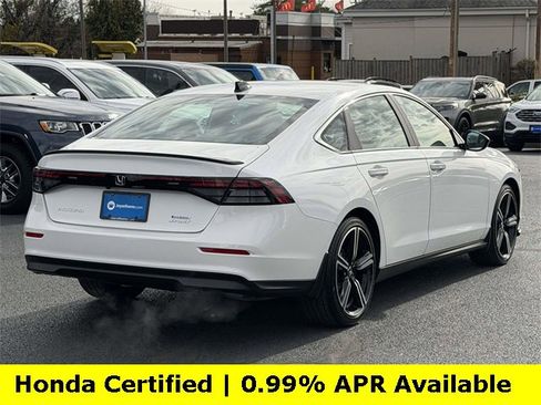 Used 2025 Honda Accord Sport image 2