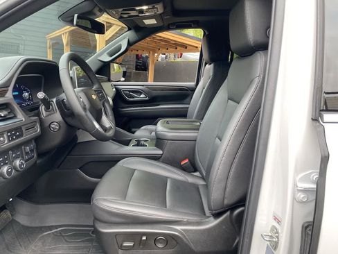 Used 2023 Chevrolet Tahoe LT w/ Luxury Package image 13