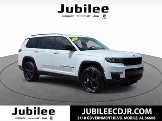 Used 2023 Jeep Grand Cherokee L Limited w/ Black Appearance Package video 1