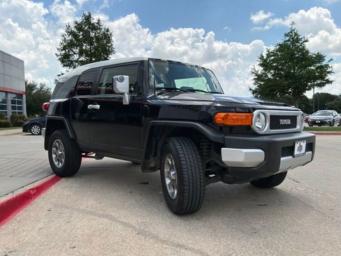 Used 2013 Toyota FJ Cruiser 4WD image 4