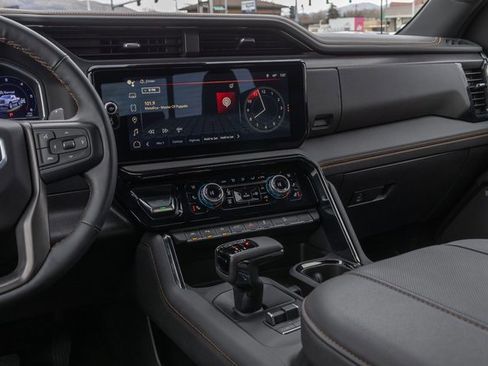 Used 2024 GMC Sierra 1500 AT4 w/ Technology Package image 19