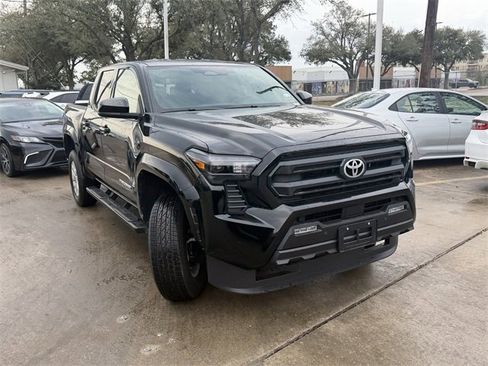 Used 2025 Toyota Tacoma SR5 w/ SR5 Upgrade Package image 3