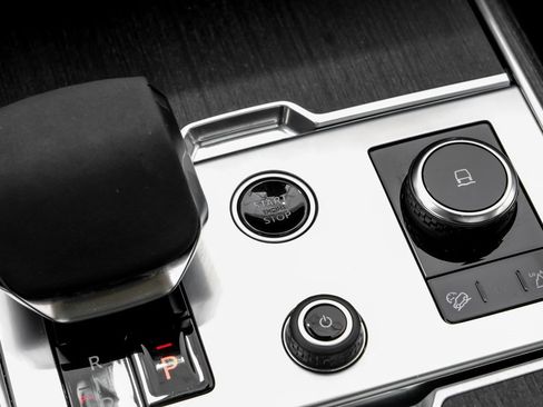 Used 2022 Land Rover Range Rover Long Wheelbase SE image 20