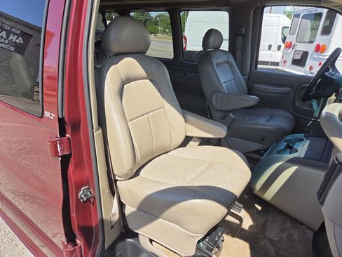Used 2001 GMC Savana 1500 SLT RWD image 10