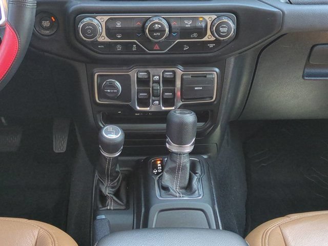Used 2021 Jeep Wrangler Unlimited Sahara AWD/4WD image 18