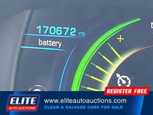 Used 2018 Chevrolet Volt Premier w/ Driver Confidence Package FWD image 29