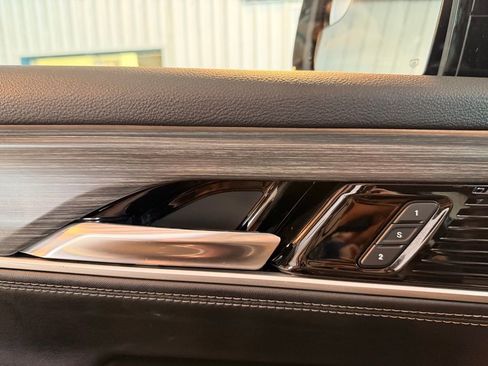 Used 2024 Jeep Wagoneer Series II w/ Flexible Seating Group image 10