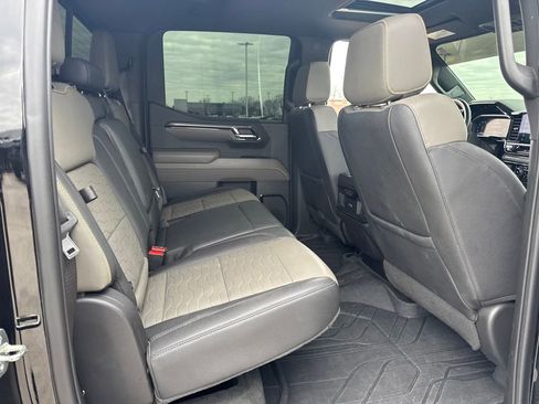 Used 2023 Chevrolet Silverado 1500 ZR2 w/ Technology Package image 13