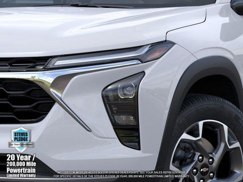 New 2026 Chevrolet Trax LT w/ Driver Confidence Package image 10