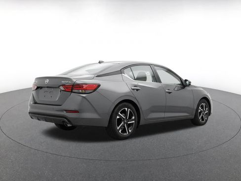 Used 2025 Nissan Sentra SV FWD image 9