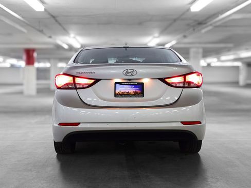 Used 2014 Hyundai Elantra SE w/ Option Group 02 image 8