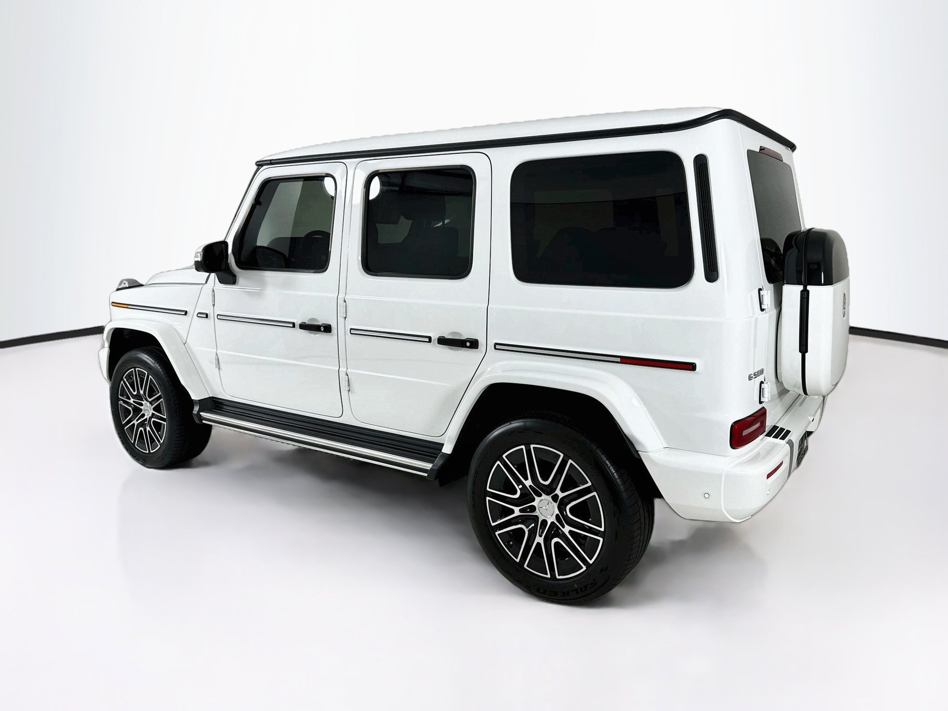 New 2027 Mercedes-Benz G 580 e image 6