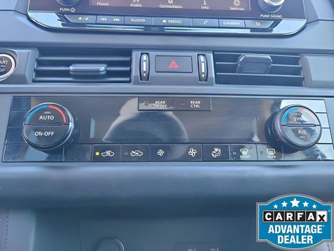 Used 2023 Nissan Pathfinder S image 24