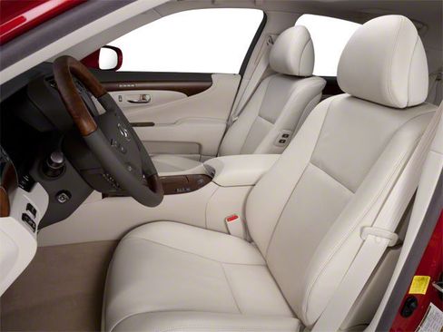 Used 2010 Lexus LS 460 RWD image 8