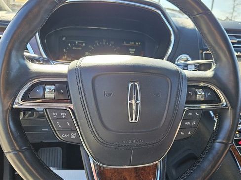 Used 2019 Lincoln Continental Reserve image 24
