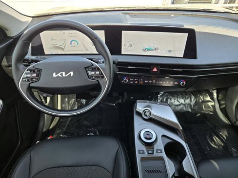 Used 2024 Kia EV6 Light RWD image 8