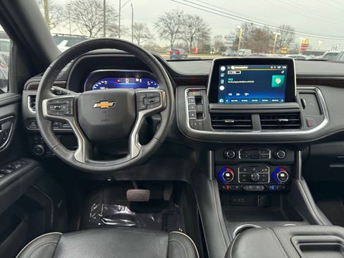 Used 2022 Chevrolet Suburban Premier image 14