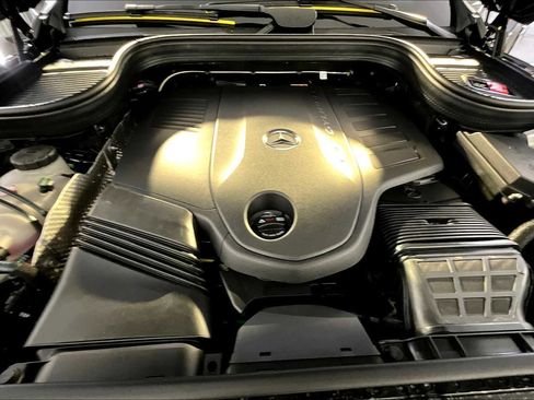 New 2026 Mercedes-Benz GLS 450 4MATIC image 14