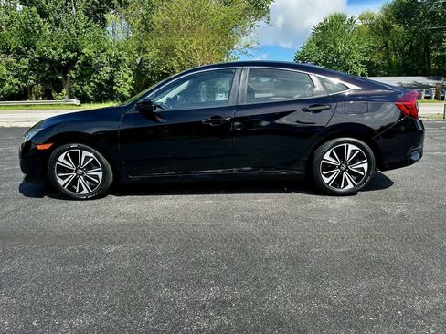 Used 2016 Honda Civic EX-T image 2