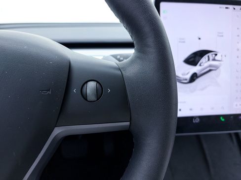 Used 2023 Tesla Model 3 Standard Range image 30