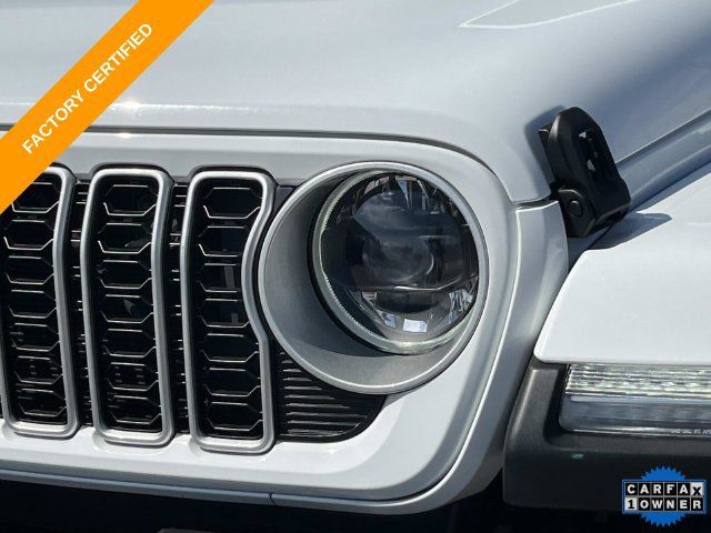 Used 2026 Jeep Wrangler Unlimited Sahara AWD/4WD image 10