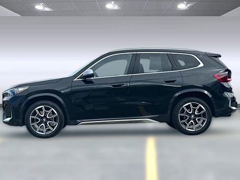 Certified 2023 BMW X1 xDrive28i w/ Convenience Package image 2