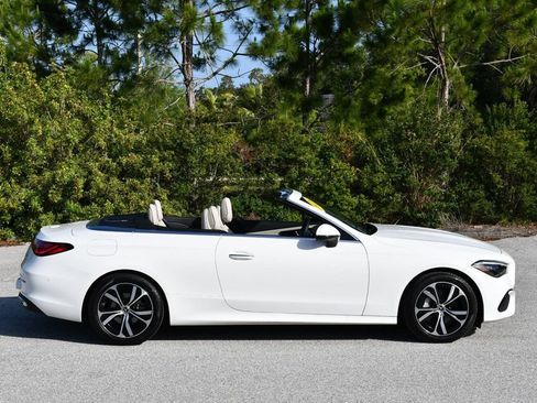 Used 2025 Mercedes-Benz CLE 300 4MATIC Cabriolet image 45