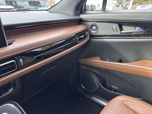 Used 2022 Lincoln Nautilus Reserve w/ Equipment Group 201A image 29