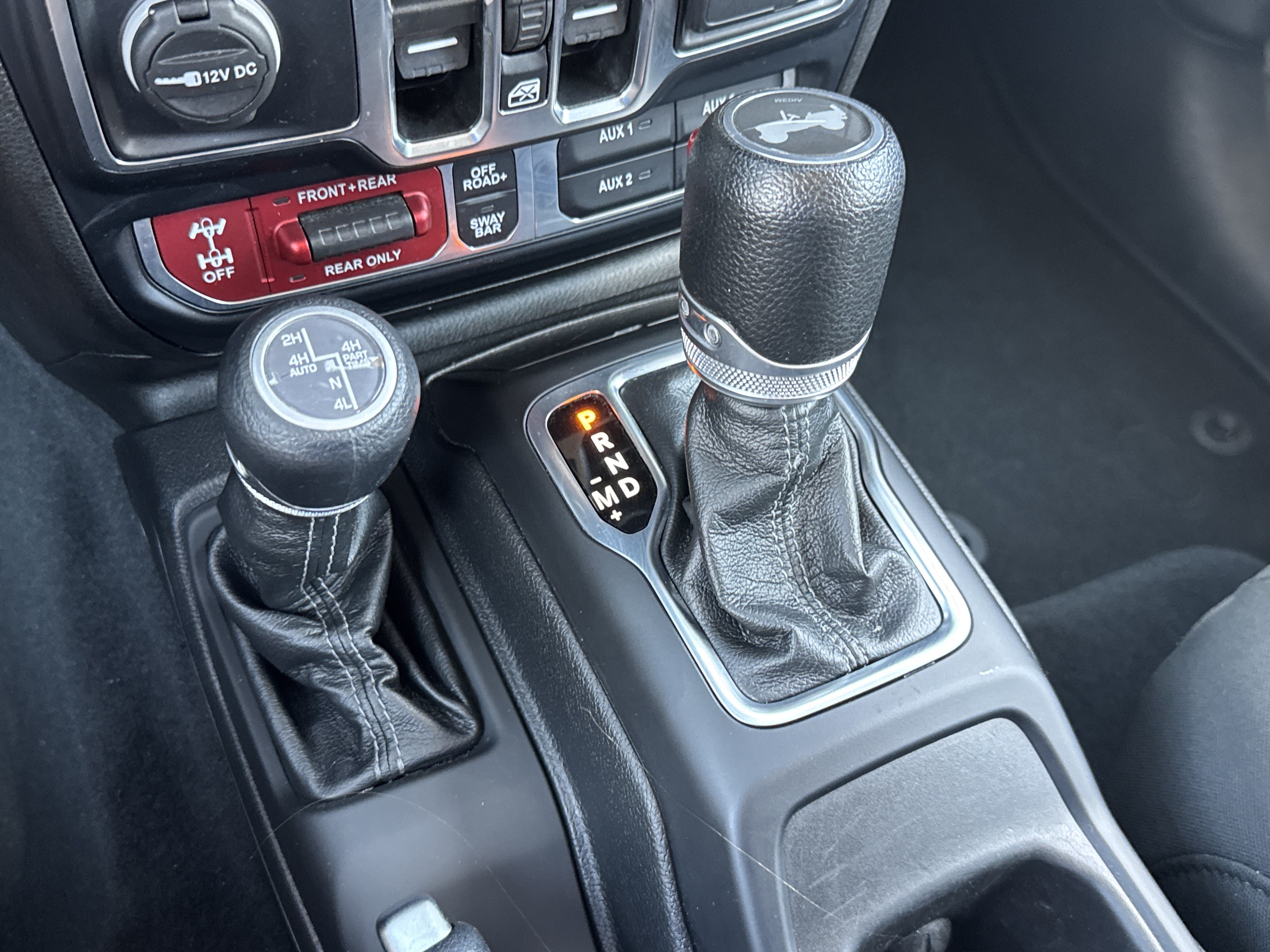 Used 2024 Jeep Wrangler Unlimited Rubicon 4xe AWD/4WD image 15