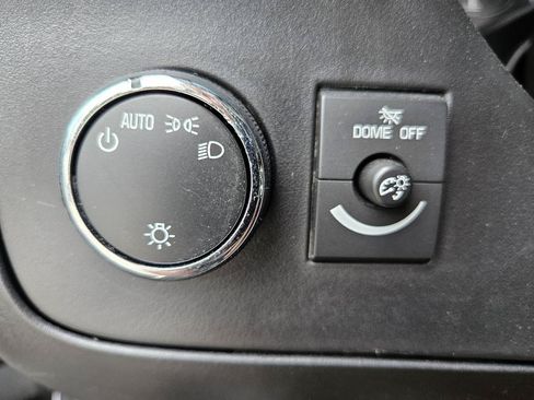 Used 2017 Chevrolet Express 2500 RWD image 42