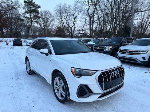 Used 2020 Audi Q3 2.0T Premium image 3