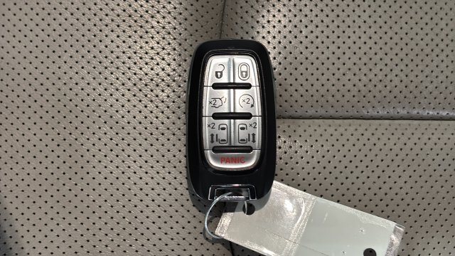 Used 2021 Chrysler Pacifica Limited FWD image 20