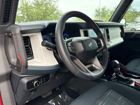 Used 2025 Ford Bronco Heritage Edition AWD/4WD image 24