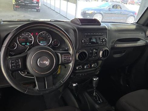 Used 2015 Jeep Wrangler Unlimited Sport w/ Quick Order Package 24S AWD/4WD image 12