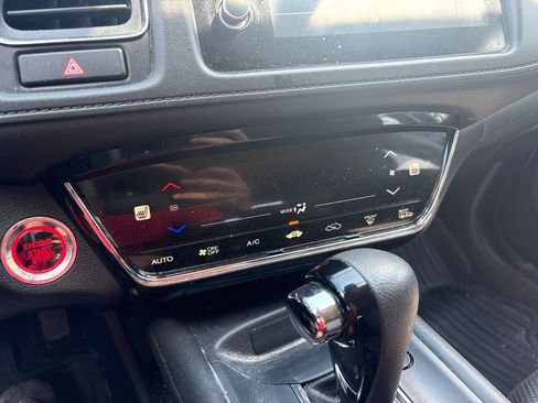 Used 2019 Honda HR-V EX image 26